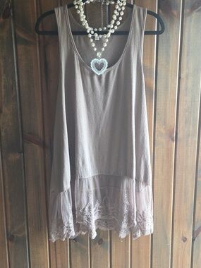 Umgee Taupe Sleeveless Tunic with Lace Hem